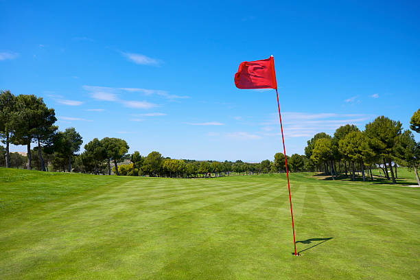 de golf - golf flag fotografías e imágenes de stock