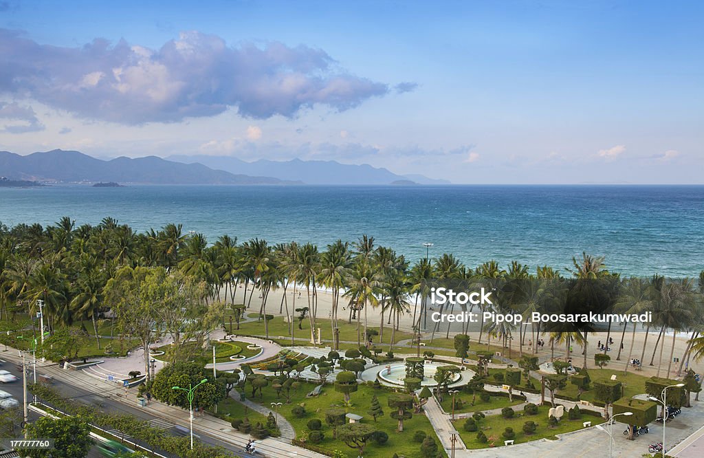 Praia de Nha Trang, Vietnã - Foto de stock de Areia royalty-free