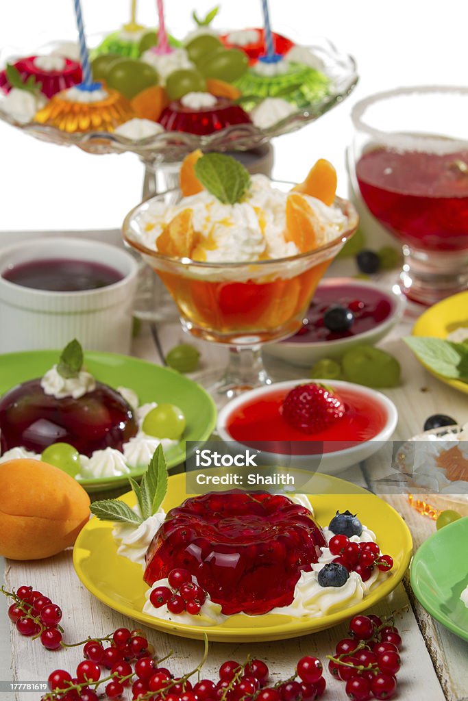 Vários tipos de sobremesas - Foto de stock de Baga - Fruta royalty-free