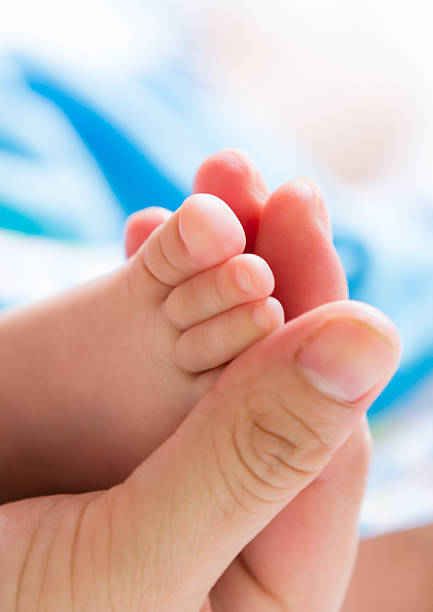 istock foot baby massage 177781644