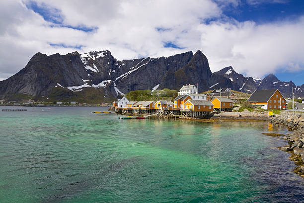 istock Village Sakrisoy on Lofoten 177782705