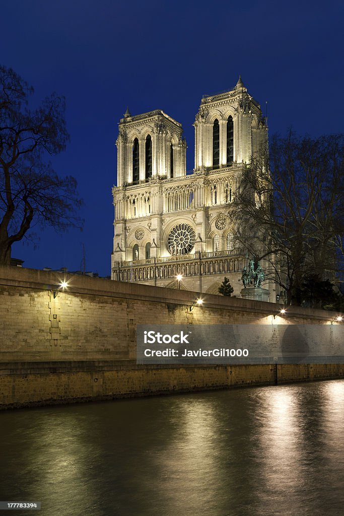 Kathedrale Notre-dame, Paris - Lizenzfrei Abenddämmerung Stock-Foto