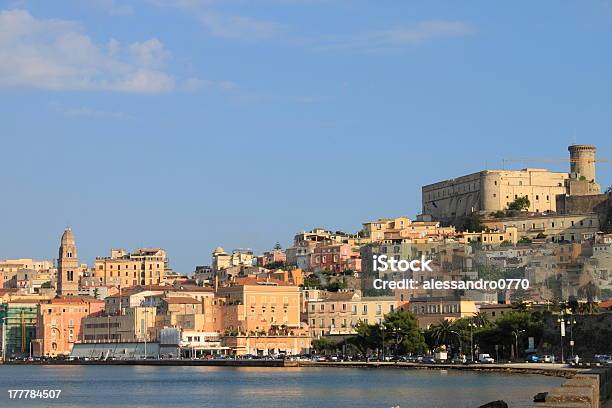 Photo libre de droit de Paysage De Gaeta Italie banque d'images et plus d'images libres de droit de Architecture - Architecture, Bleu, Bâtiment vu de l'extérieur