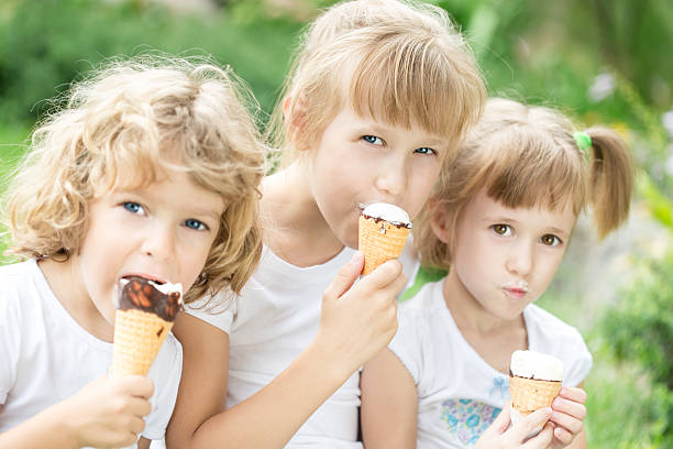 istock Girls eating ice-cream 177791218