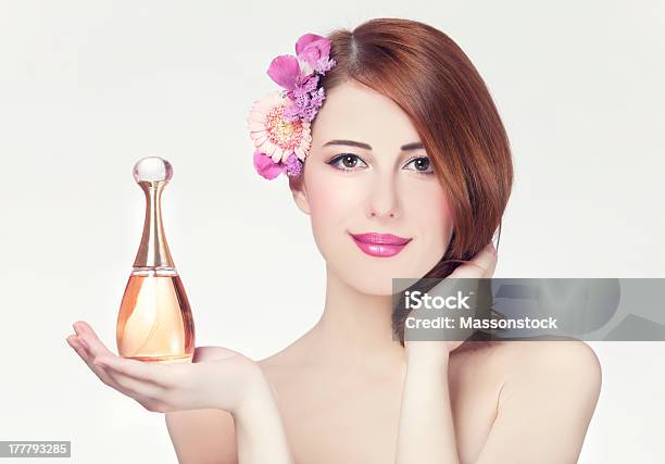 女性香水 - アロマテラピーのストックフォトや画像を多数ご用意 - アロマテラピー, カットアウト, ガラス