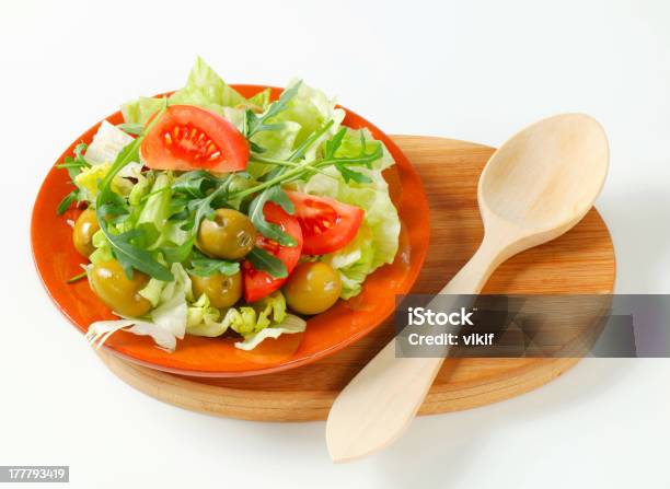 Ensalada De Verano Foto de stock y más banco de imágenes de Aceituna - Aceituna, Aceituna verde, Alimento