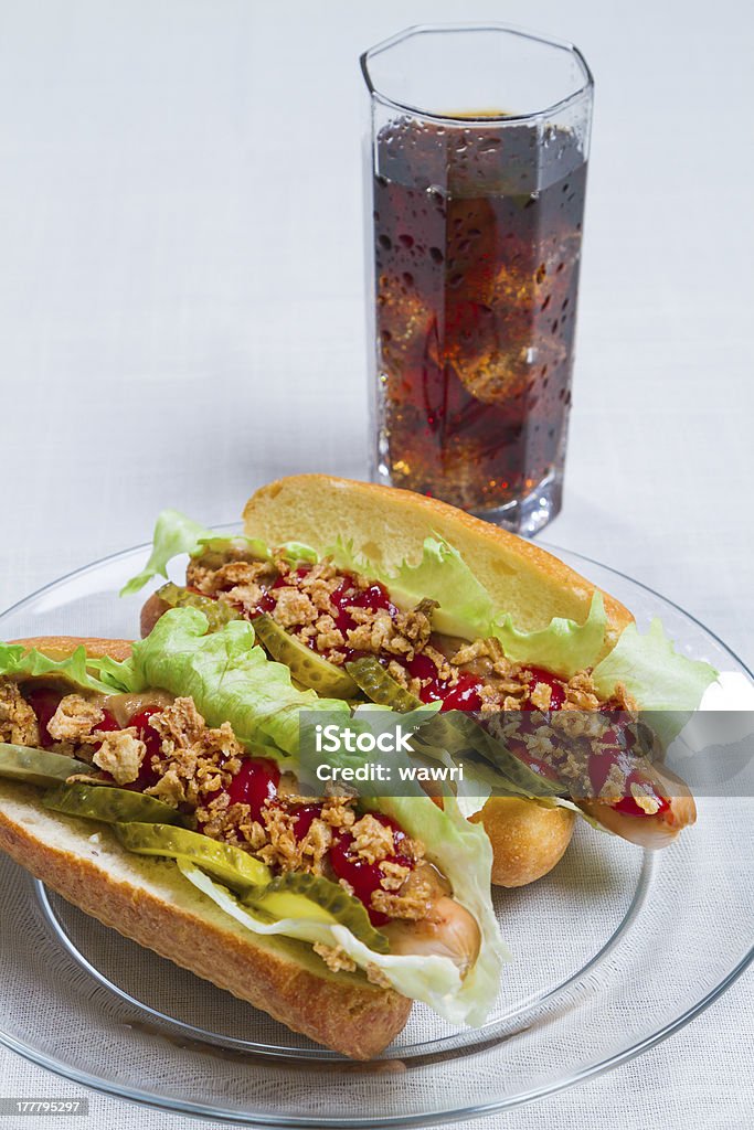 junk food-Hotdog classiques - Photo de Aliment libre de droits