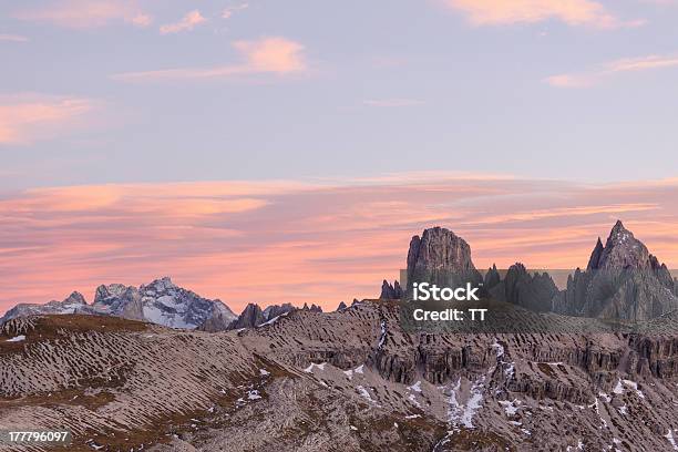 Alpenglow Alp Paisaje Foto de stock y más banco de imágenes de Acantilado - Acantilado, Aire libre, Alpes Dolomíticos