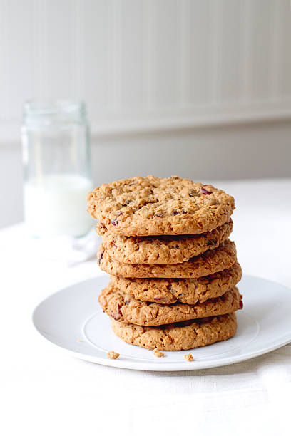 istock Oatmeal Raisin Cookies 177797837