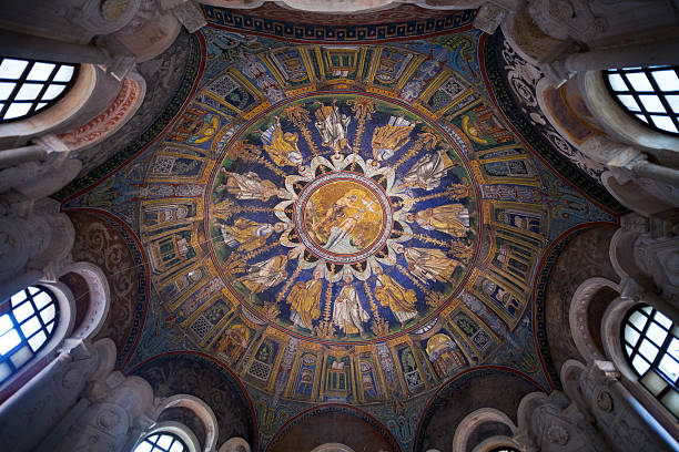 ceiling mosaic of the neoniano baptistery in ravenna - vaftizhane stok fotoğraflar ve resimler