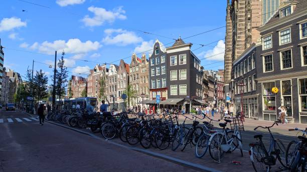 istock Historic row houses in Amsterdam, Netherlands. 1777984119