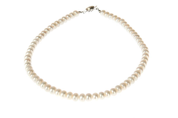 istock Elegant white pearl necklace 177803661