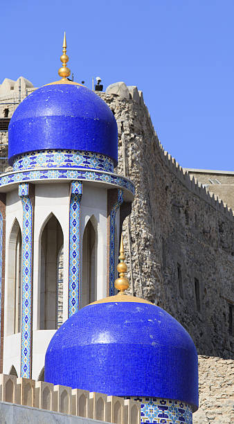 mesquita de al-mirani e forte no palácio do sultão - al mirani imagens e fotografias de stock