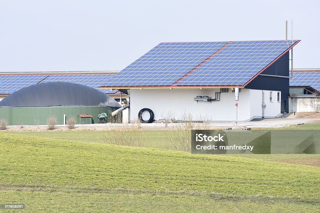 Energia Alternativa com biografia de gás - Foto de stock de Agricultura royalty-free