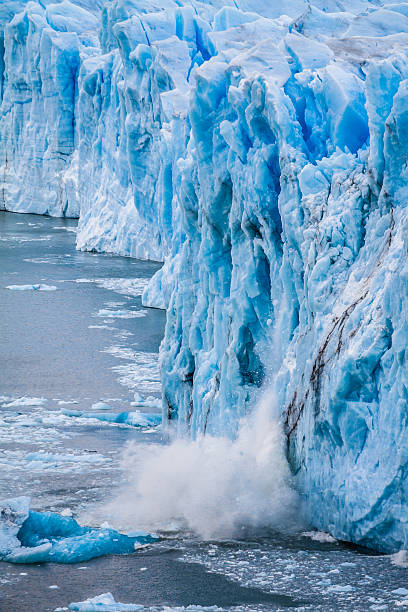 vista del magnífico glaciar perito moreno, patagonia, argentina. - winter scape fotografías e imágenes de stock