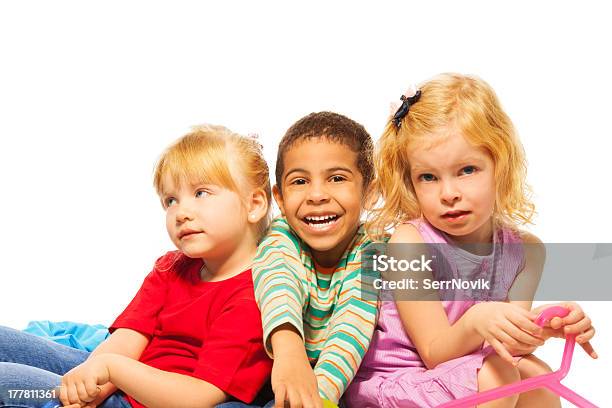 Foto de Três Crianças Felizes De 5 Anos De Idade e mais fotos de stock de Criança - Criança, Rindo, 4-5 Anos