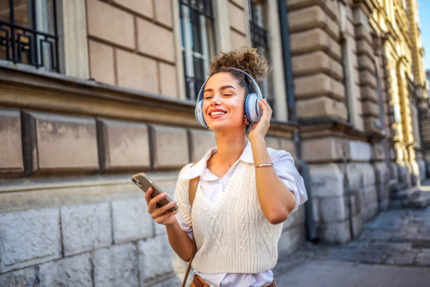 istock Enjoying music in the city 1778122286
