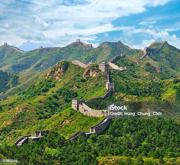 Великая Китайская Стена В Летний — стоковые фотографии и другие картинки Азия - Азия, Архитектура, Без людей