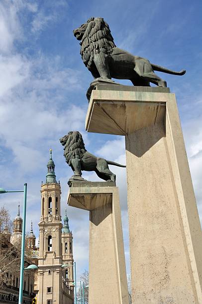 istock Lion statues on the Stone Bridge in Zaragoza, Spain 177816616
