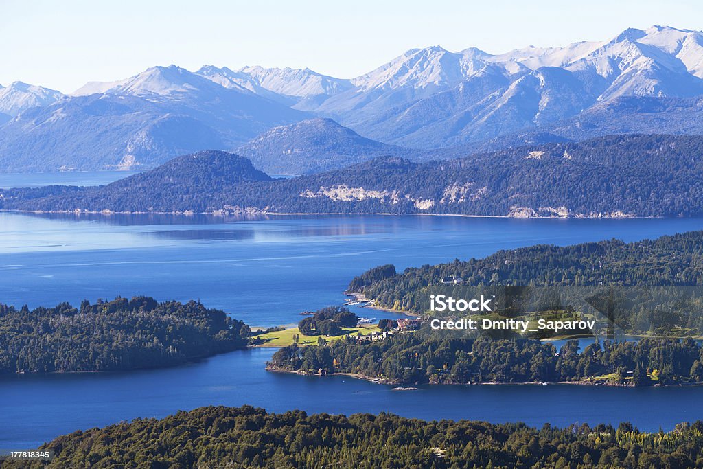 Lac Perito Moreno et villa Llao-Llao, de Bariloche, Patagonie, Argentine - Photo de Bariloche libre de droits