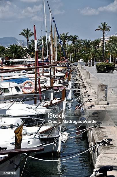 Jachty W Porcie - zdjęcia stockowe i więcej obrazów Zatoka Alcudia - Zatoka Alcudia, Baleary, Bez ludzi