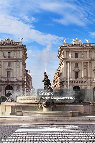 City Square With Fountain In The Rome Stock Photo - Download Image Now - Ancient, Architectural Column, Architecture