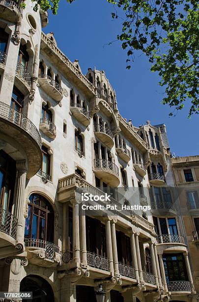 Fuster Building - zdjęcia stockowe i więcej obrazów Architektura - Architektura, Barcelona - Hiszpania, Bez ludzi