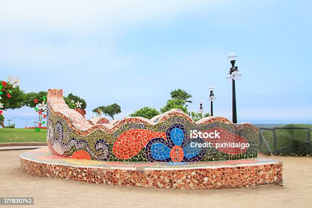 El Parque Del Amor W Miraflores Lima Peru - zdjęcia stockowe i więcej obrazów Abstrakcja - Abstrakcja, Bez ludzi, Drzewo