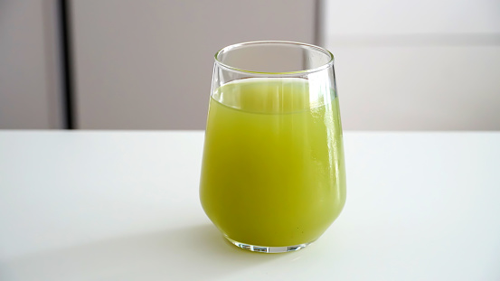 Detox drink for breakfast which contains green vegetables and fruits