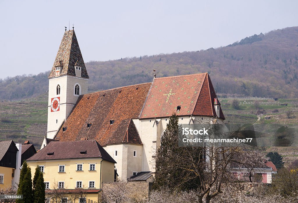 Église gothique de spitz, Basse-Autriche - Photo de Arbre en fleurs libre de droits