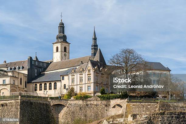 Blick Auf St Michaels Kirche In Luxemburg Stadt Stockfoto und mehr Bilder von 2013 - 2013, Alt, Anhöhe