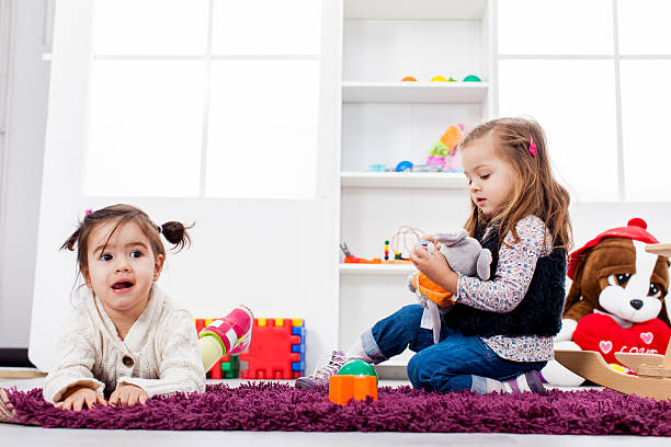 istock Girls playing in the room 177840176