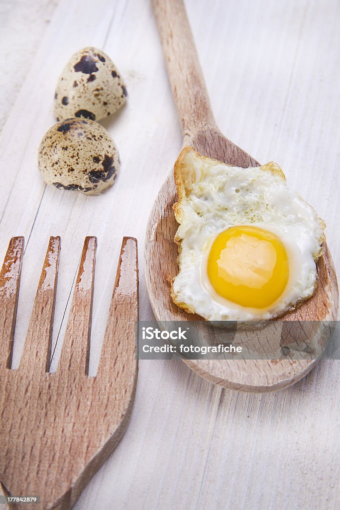 ウズラの卵 - たんぱく質のロイヤリティフリーストックフォト