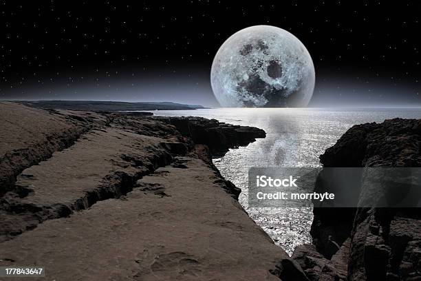 Glänzende Mond Und Boulders In Rocky Burren Landschaft Stockfoto und mehr Bilder von Stern - Weltall