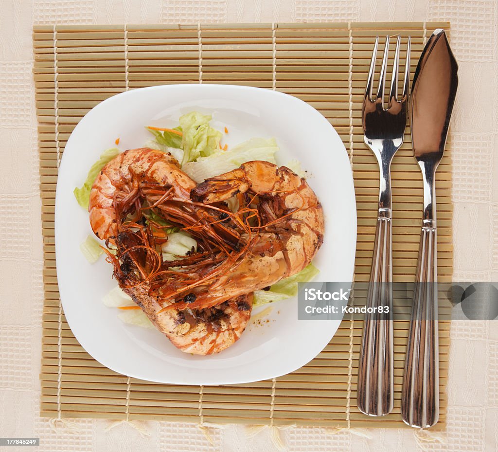 Jumbo Garnelen mit Salat - Lizenzfrei Bild-Ambiente Stock-Foto