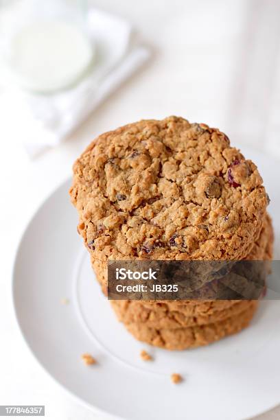 オートミールレーズンのクッキー - アップルソースのストックフォトや画像を多数ご用意 - アップルソース, オートミール, クッキー