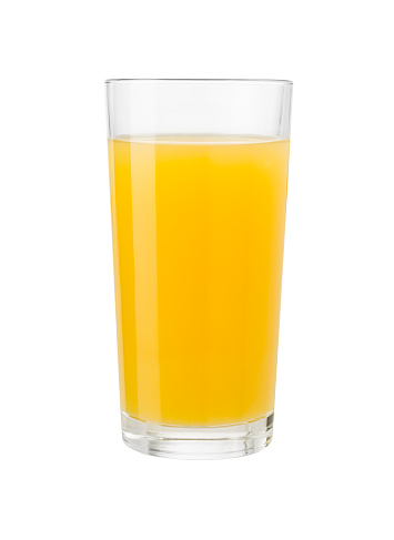 Jugo de naranja en vidrio aislado en blanco con trazado de recorte photo