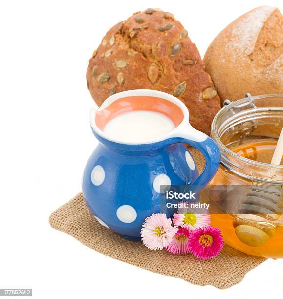 Milch Und Honig Und Brot Stockfoto und mehr Bilder von Agrarbetrieb - Agrarbetrieb, Blume, Brotsorte