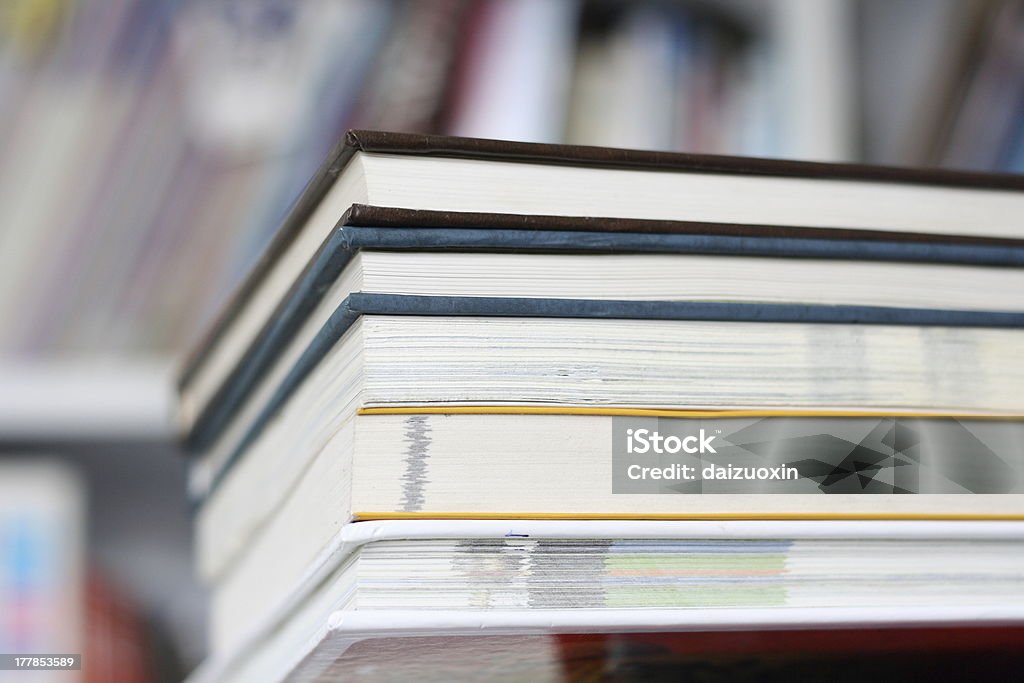 Libri alla Libreria - Foto stock royalty-free di Affari