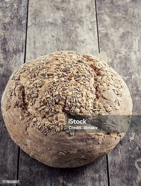 전체 위트 식빵 0명에 대한 스톡 사진 및 기타 이미지 - 0명, 갈색, 곡초류