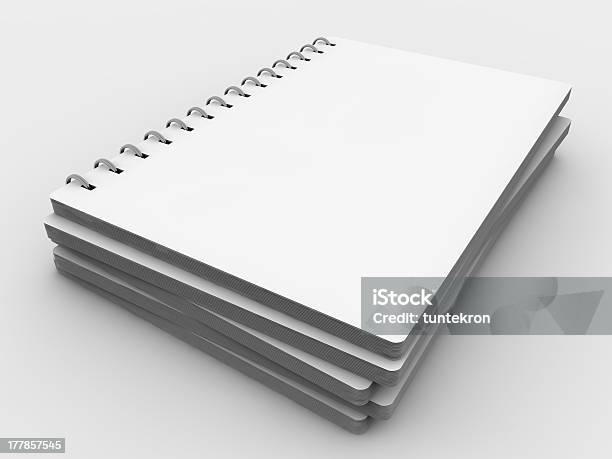 Cuaderno Con Espiral Foto de stock y más banco de imágenes de Blanco - Color - Blanco - Color, Carpeta de anillas, Cuaderno de apuntes