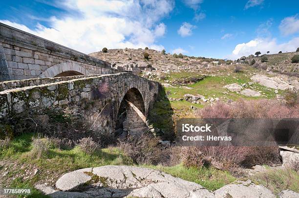 Grajal Bridge - zdjęcia stockowe i więcej obrazów Antyczny - Antyczny, Architektura, Bez ludzi