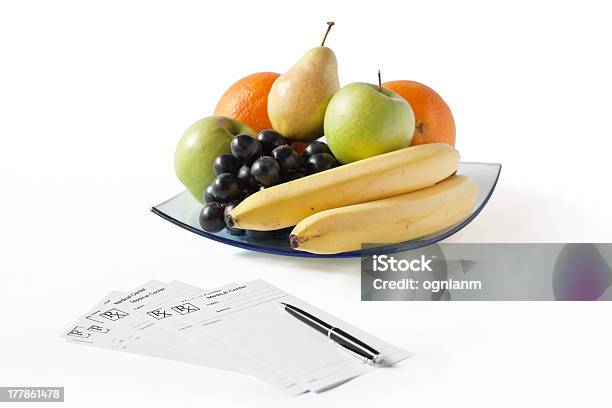 Foto de Diferentes Frutas Receitas E Caneta e mais fotos de stock de Alimentação Saudável - Alimentação Saudável, Amarelo, Banana