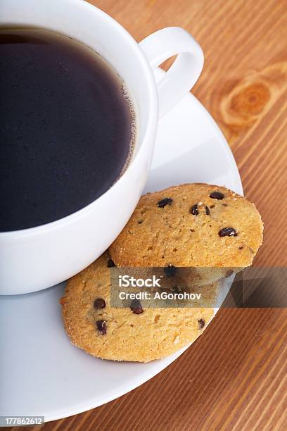 Caffè E Biscotti - Fotografie stock e altre immagini di Ambientazione tranquilla - Ambientazione tranquilla, Attività del Fine-Settimana, Bianco