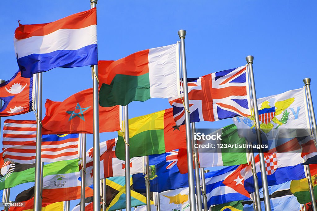 Royaume-Uni et du monde, drapeaux sont volant - Photo de Empire britannique libre de droits