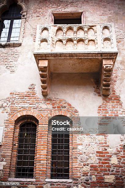 Romeo And Juliet Balkon - zdjęcia stockowe i więcej obrazów Romeo - Romeo, Antyczny, Aranżować