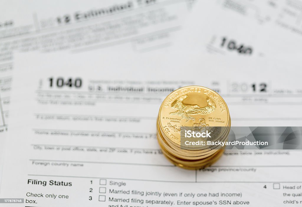 USA formulario de impuestos 1040 para el año 2012 - Foto de stock de Dorado - Color libre de derechos