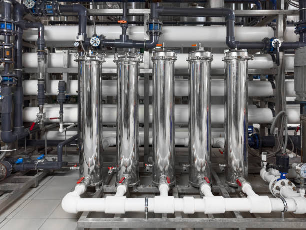 planta osmótica industrial para purificación de agua fina close-up - desalination fotografías e imágenes de stock