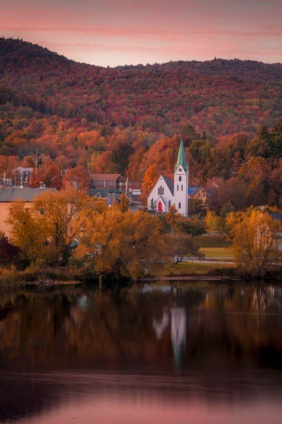 istock Island Pond Vermont at Autumn 1778925820