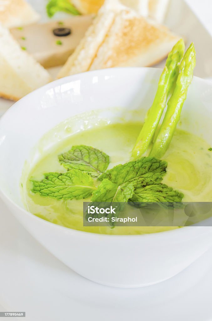 Sopa de aspargos - Foto de stock de Almoço royalty-free